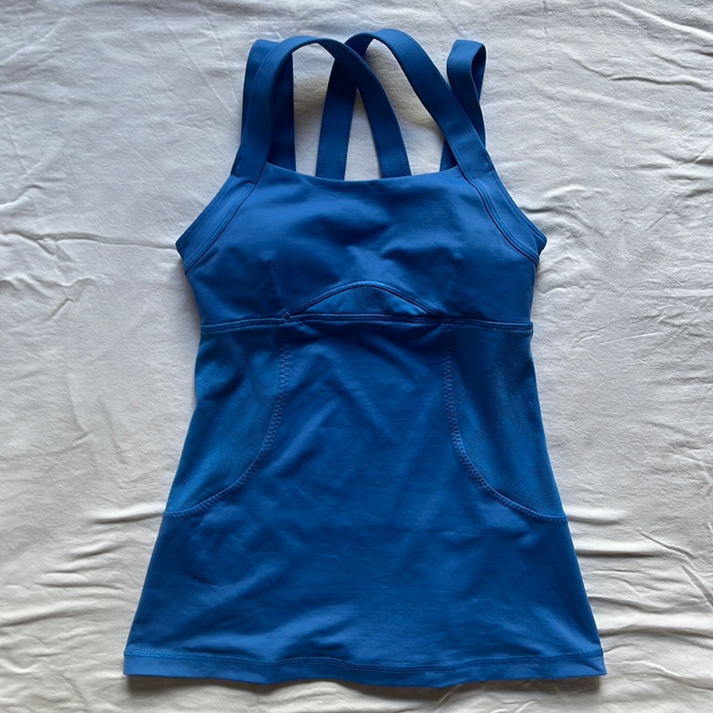 Lululemon Chaturanga tank top Porcelain blue size 4